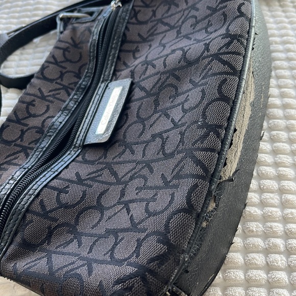 Calvin Klein crossbody purse with monogrammed print - Picture 2 of 9